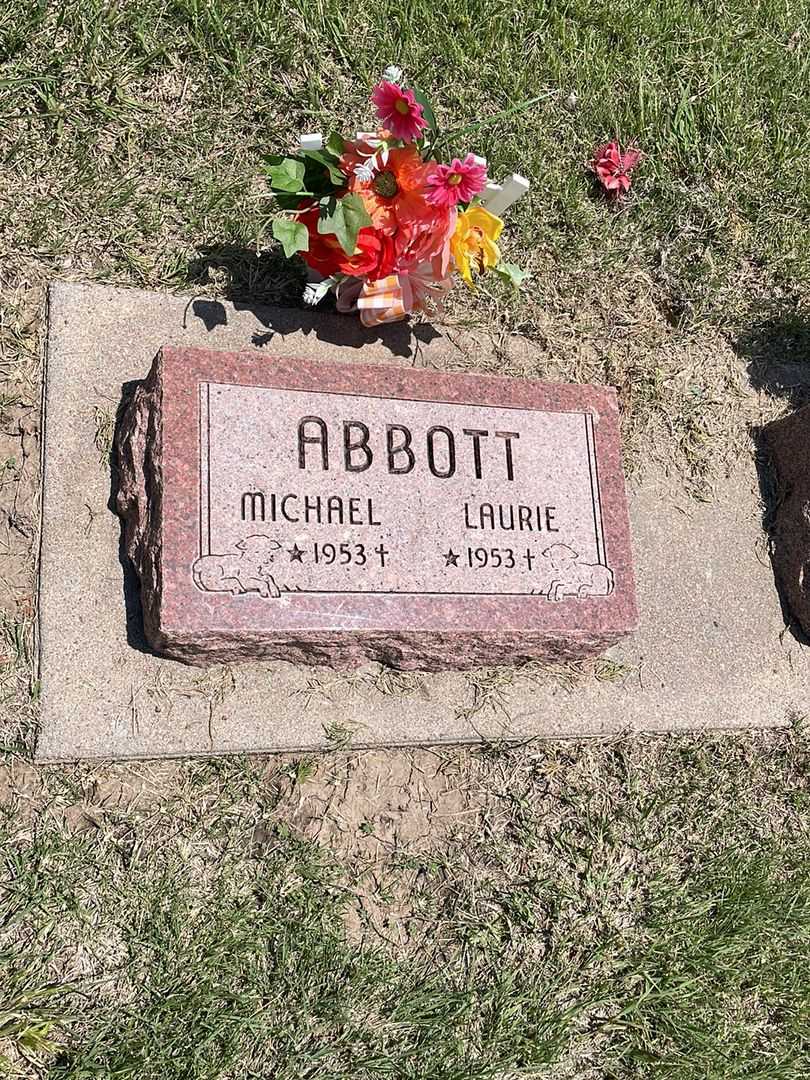Michael Abbott's grave. Photo 2